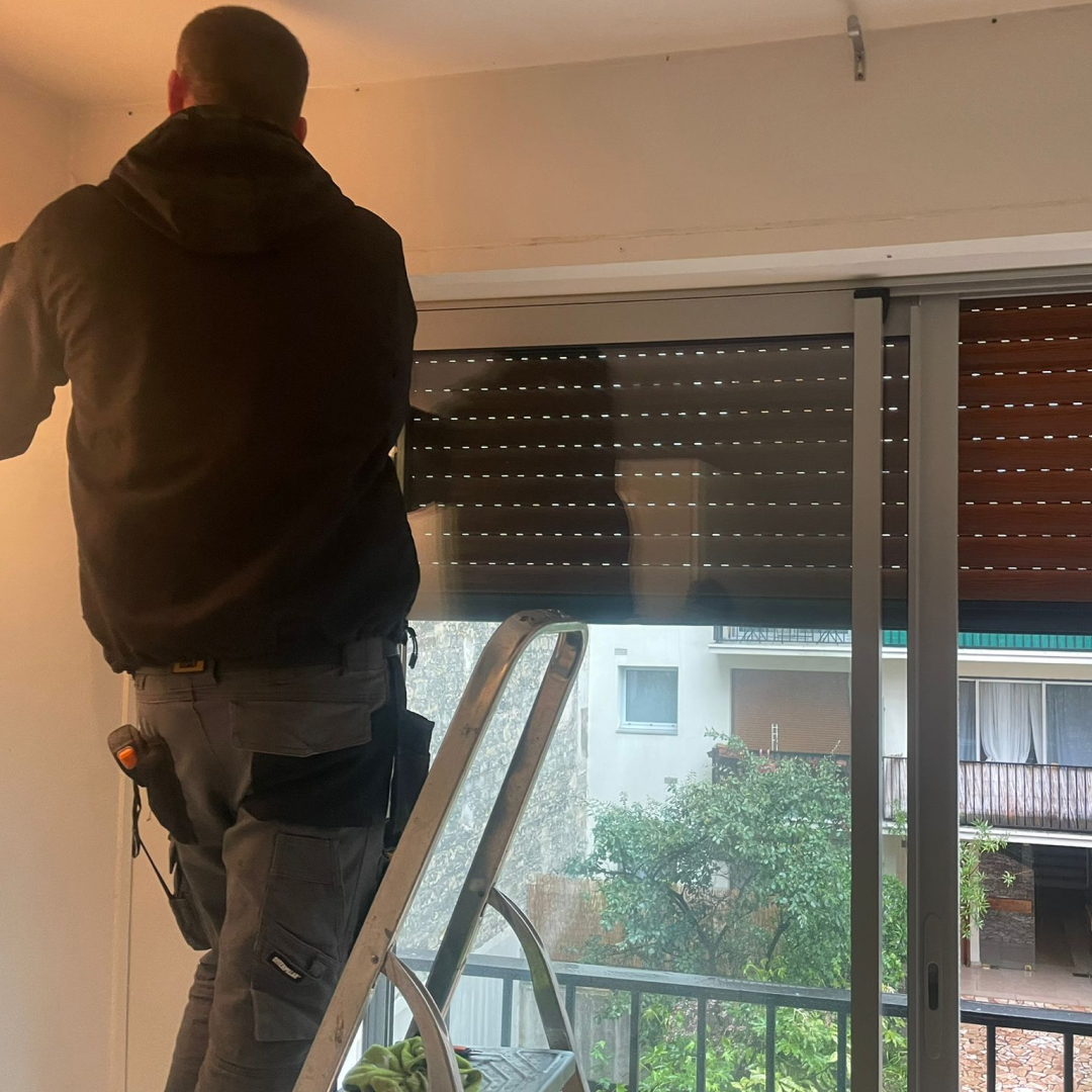 Comment réparer un mécanisme de fermeture de fenêtre ? - Direct Artisans
